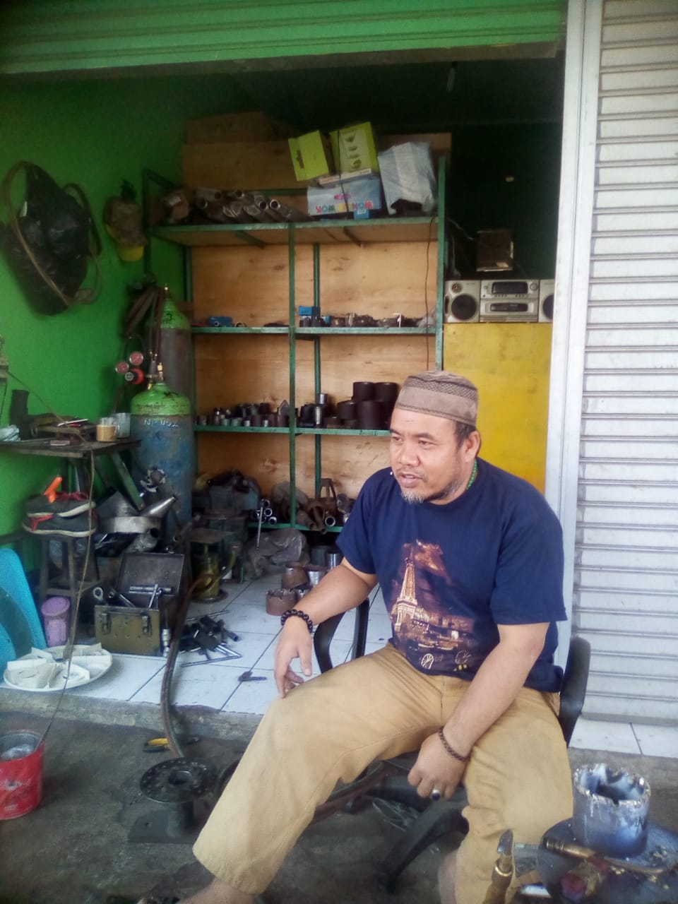 Pelaku Usaha Jasa Pengelasan Kota Bandung Keluhkan Dampak Pandemi Covid-19